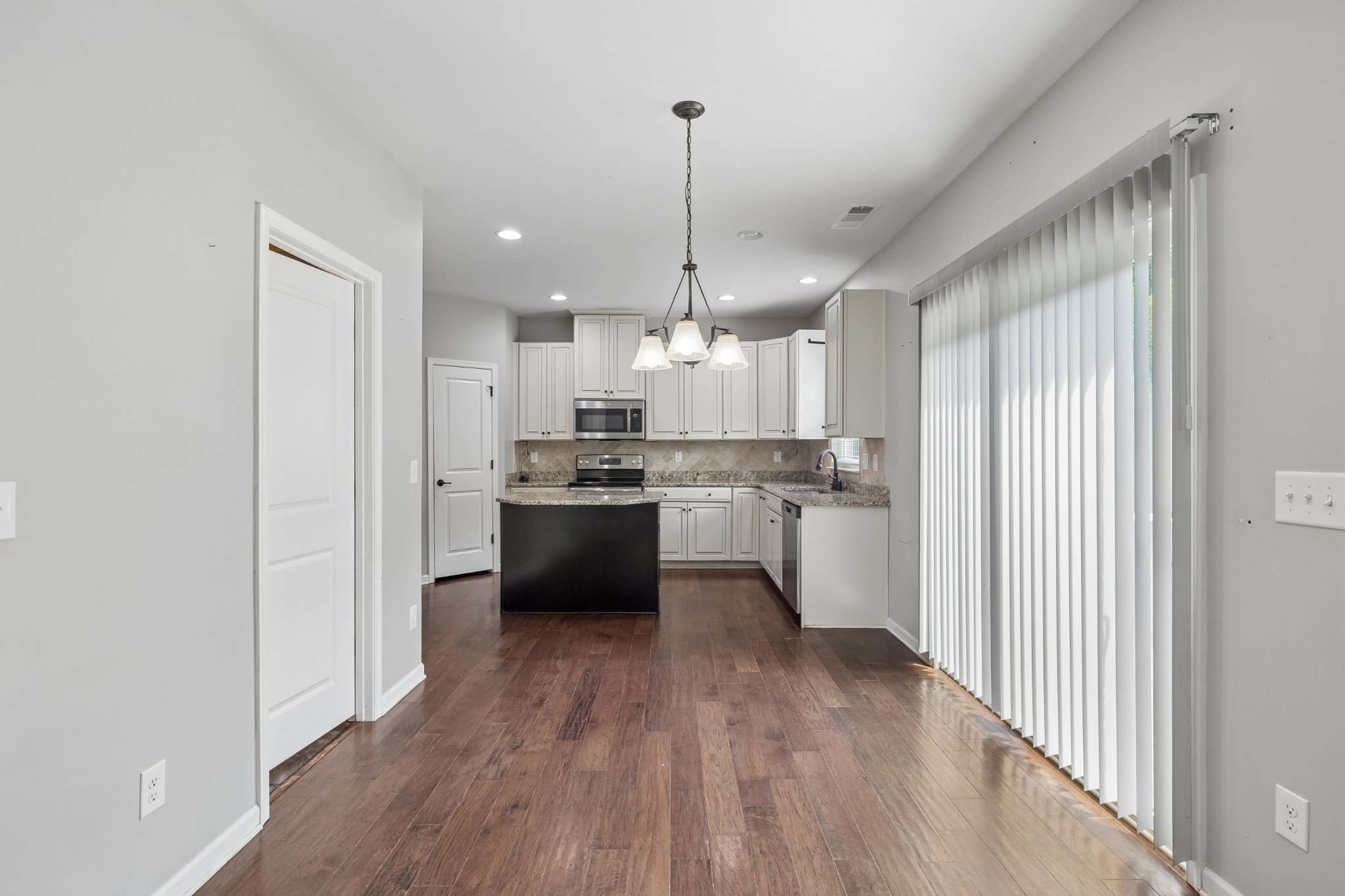 407 Goodman Dr