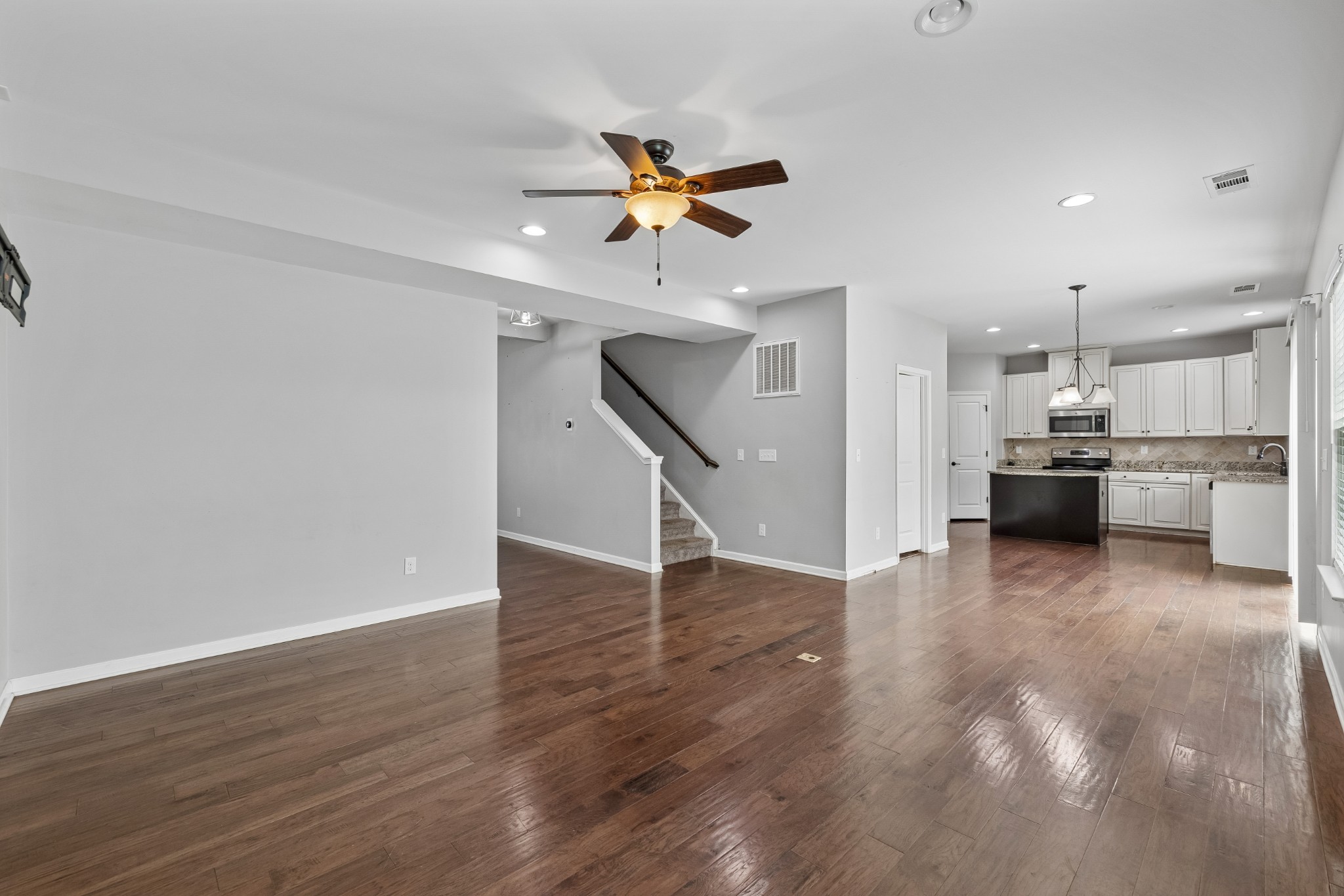 407 Goodman Dr