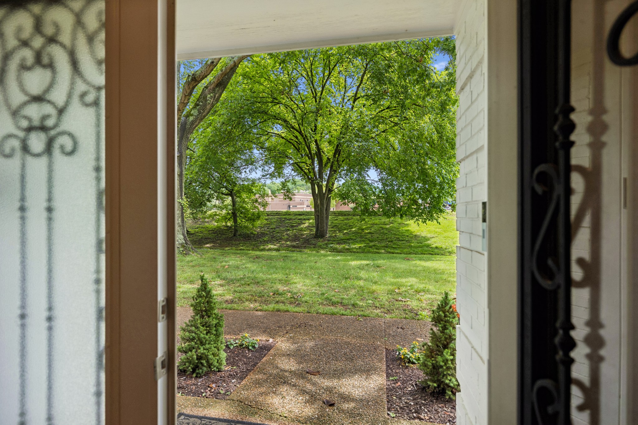 235 Boxwood Dr