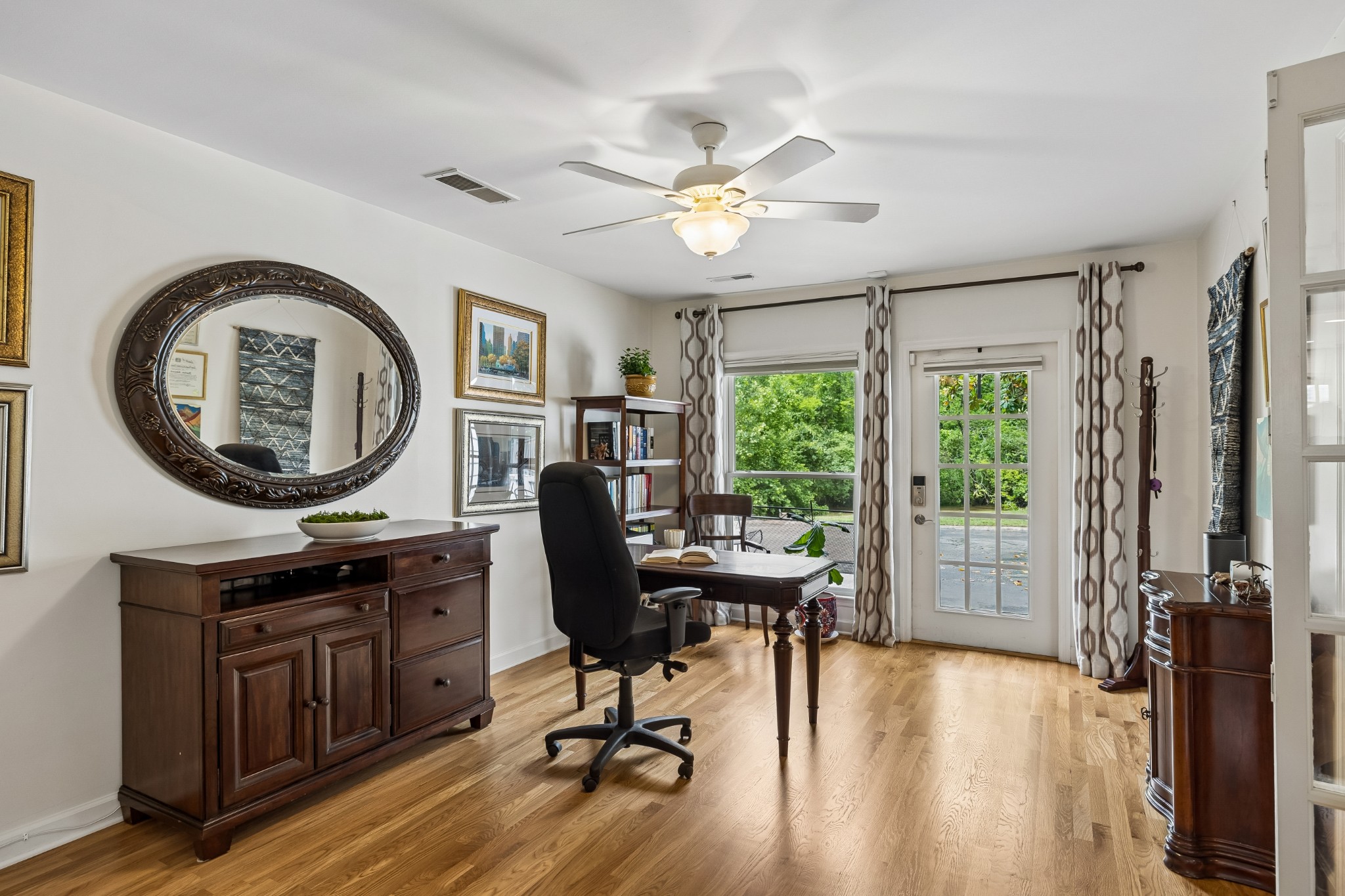 235 Boxwood Dr