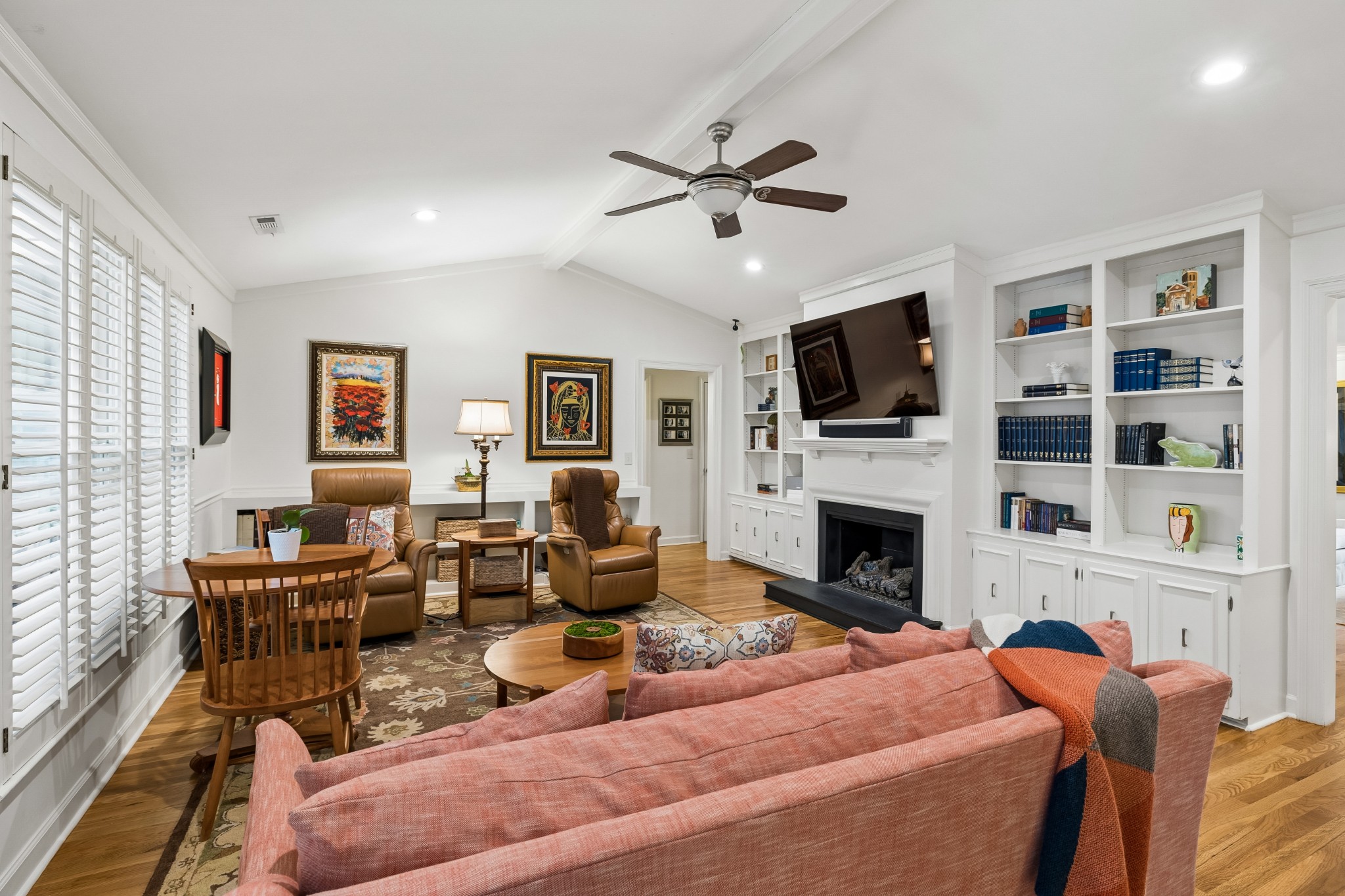 235 Boxwood Dr