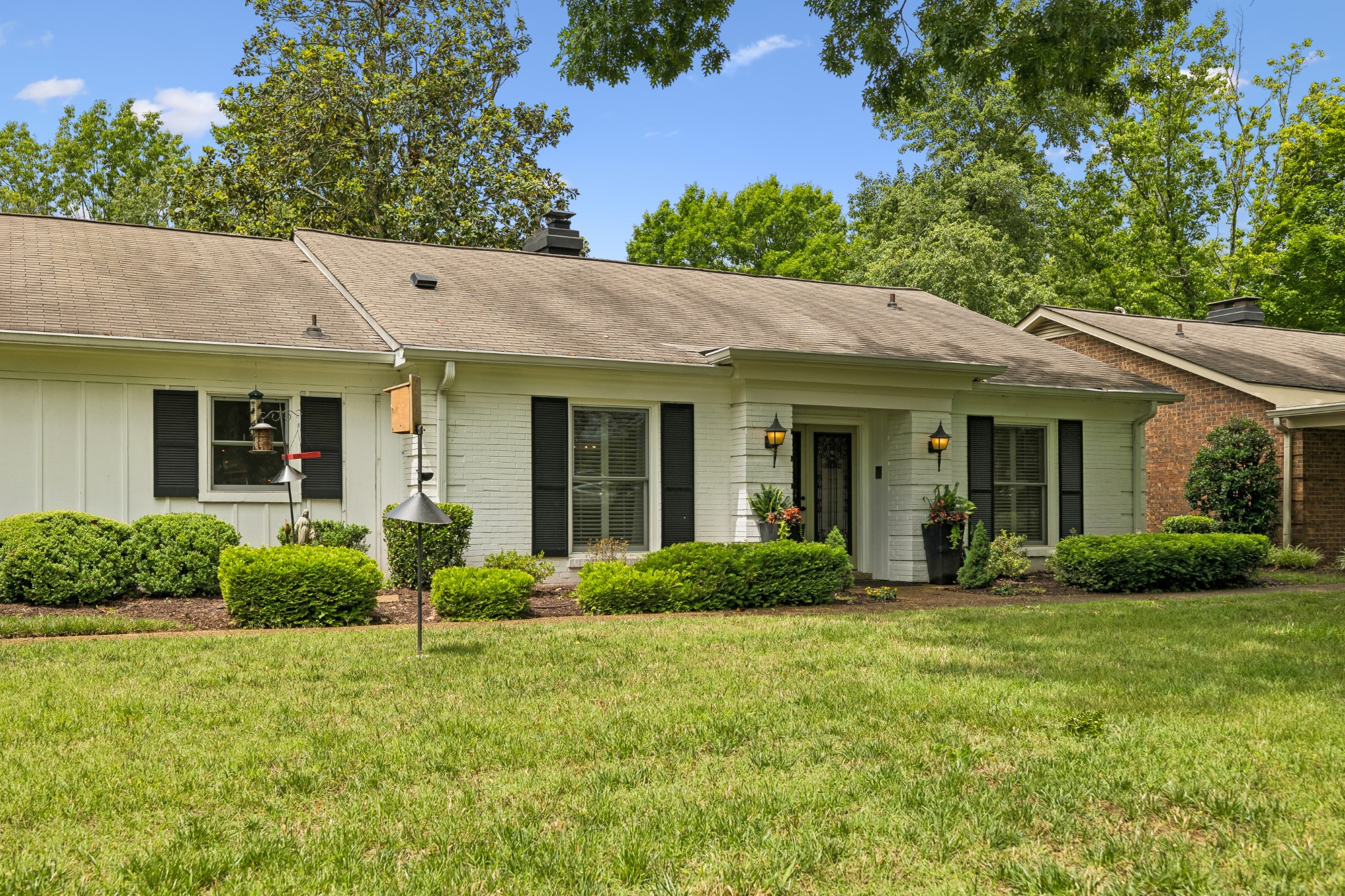 235 Boxwood Dr