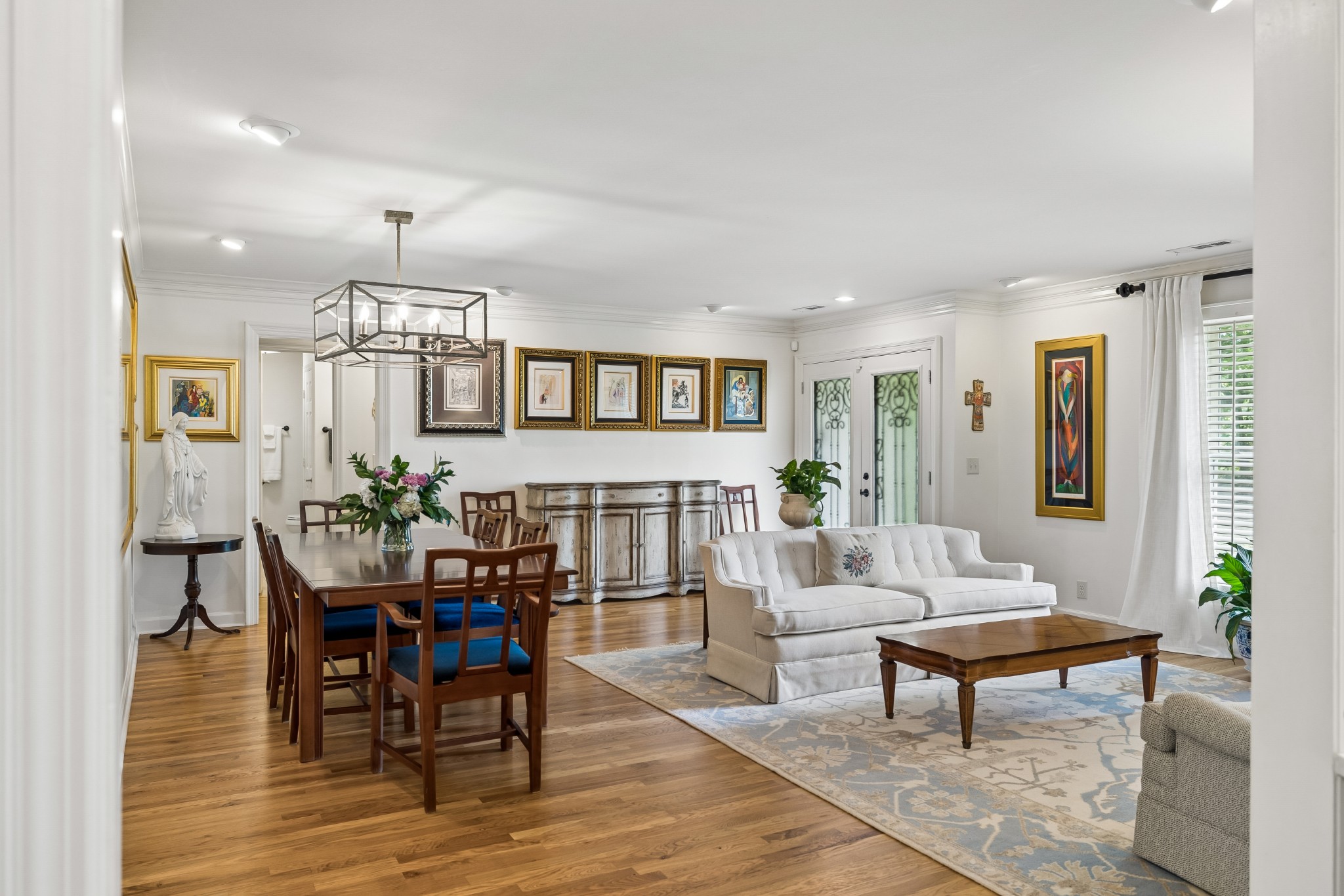 235 Boxwood Dr