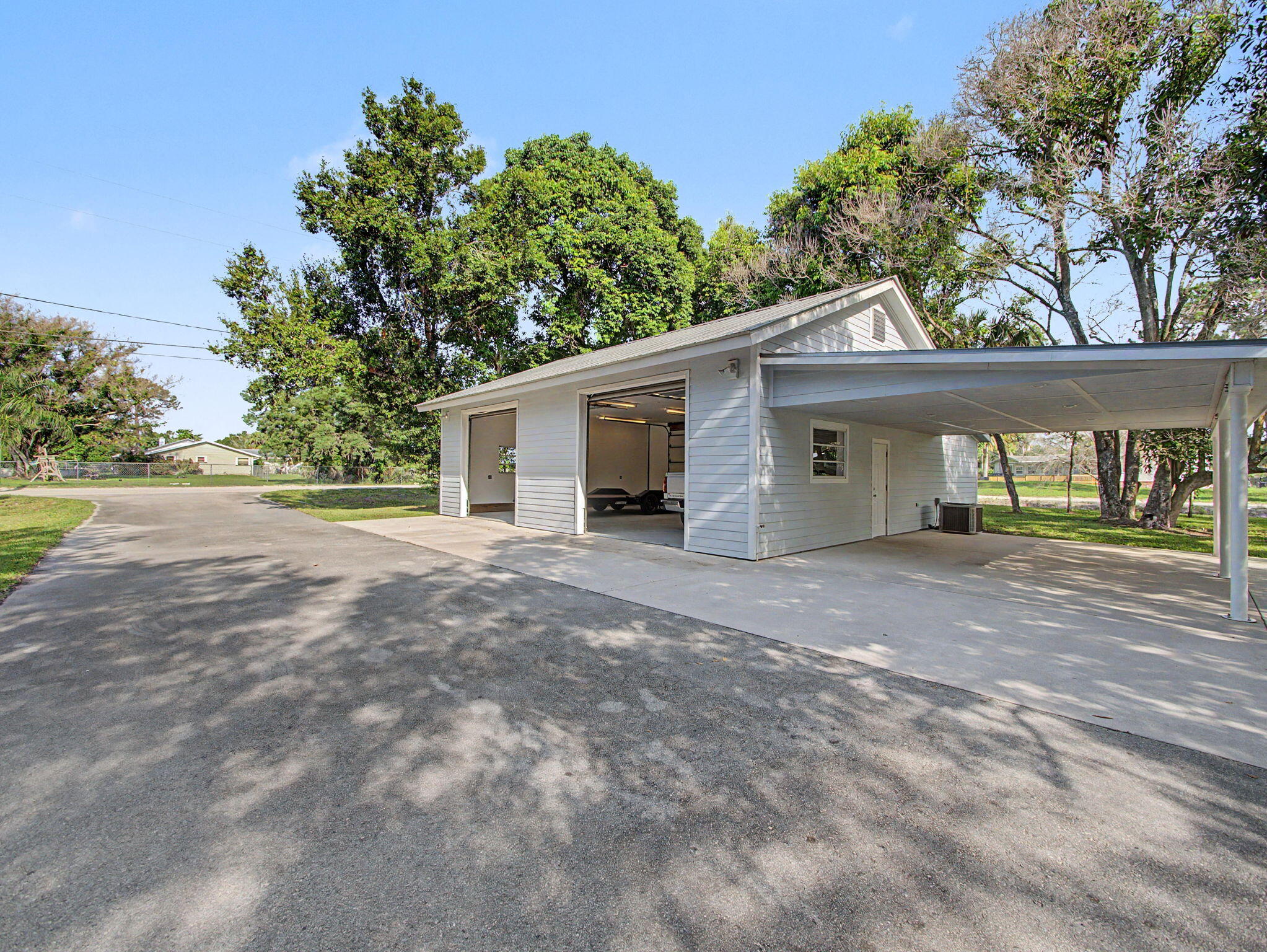 5625 SE Ault Avenue