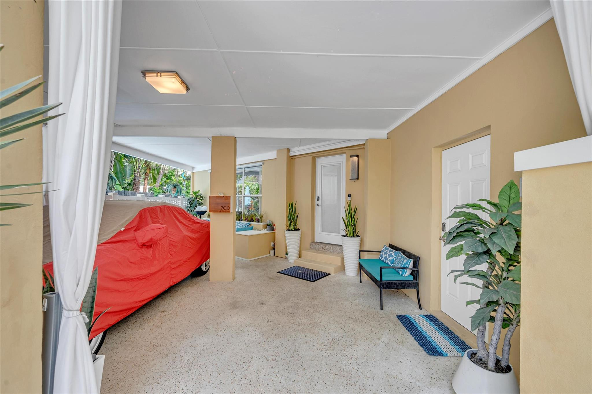 700 NE 15th Court