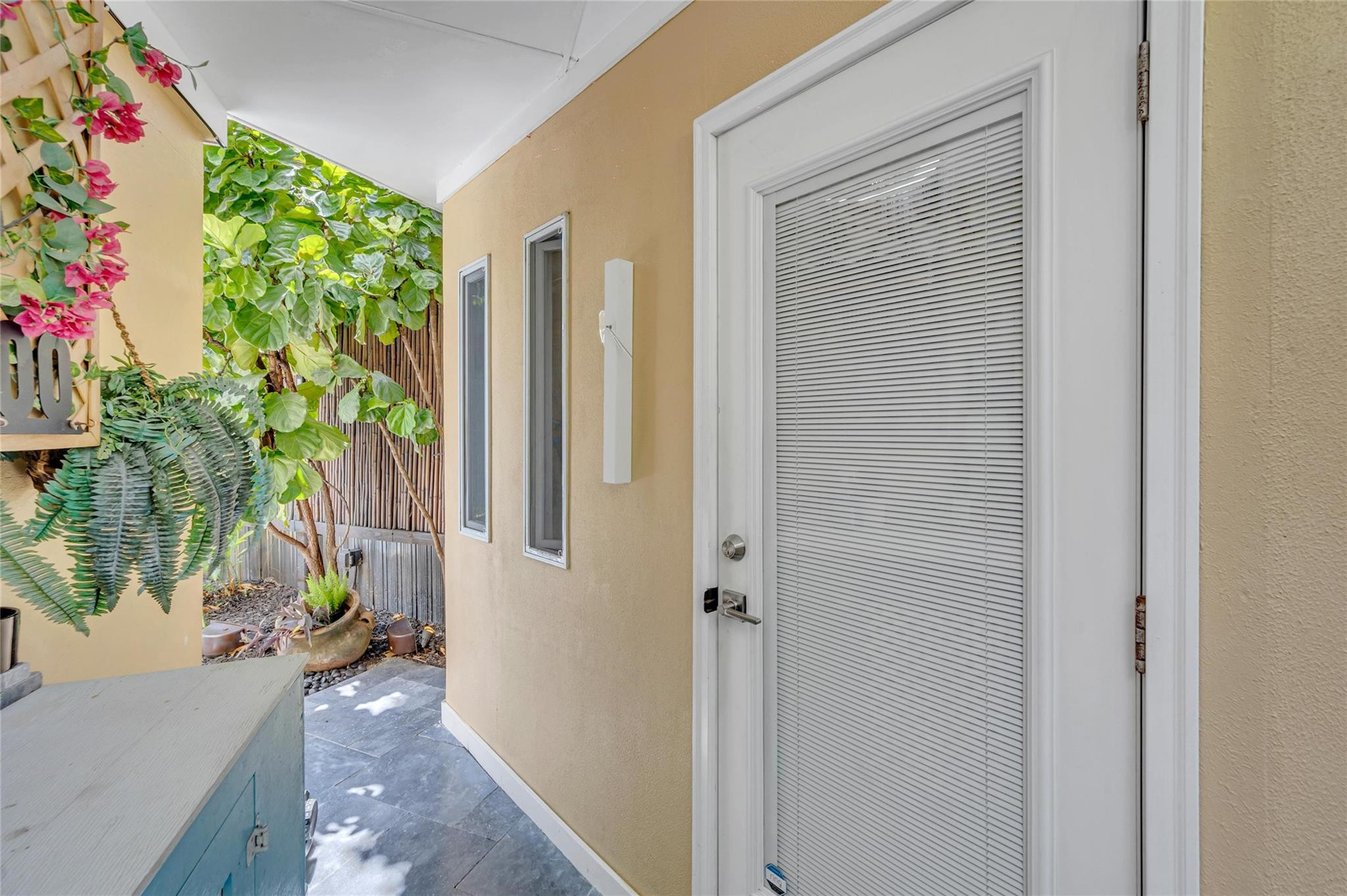 700 NE 15th Court