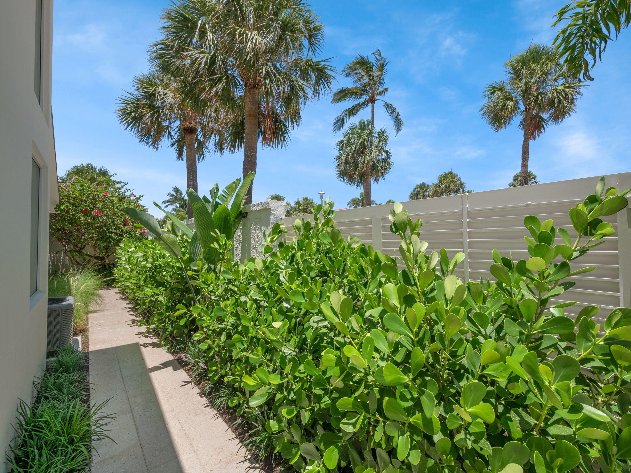 105 W Bonefish Circle