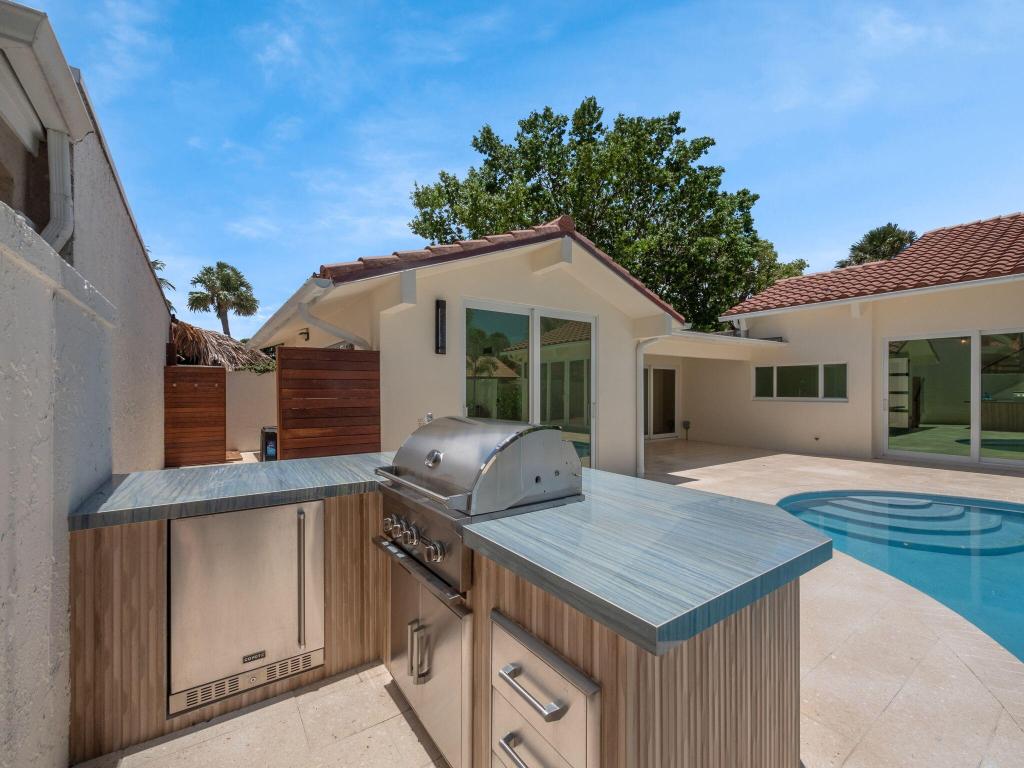 105 W Bonefish Circle