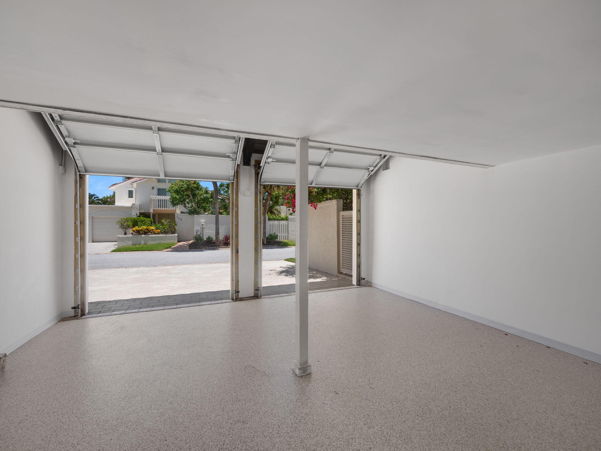 105 W Bonefish Circle