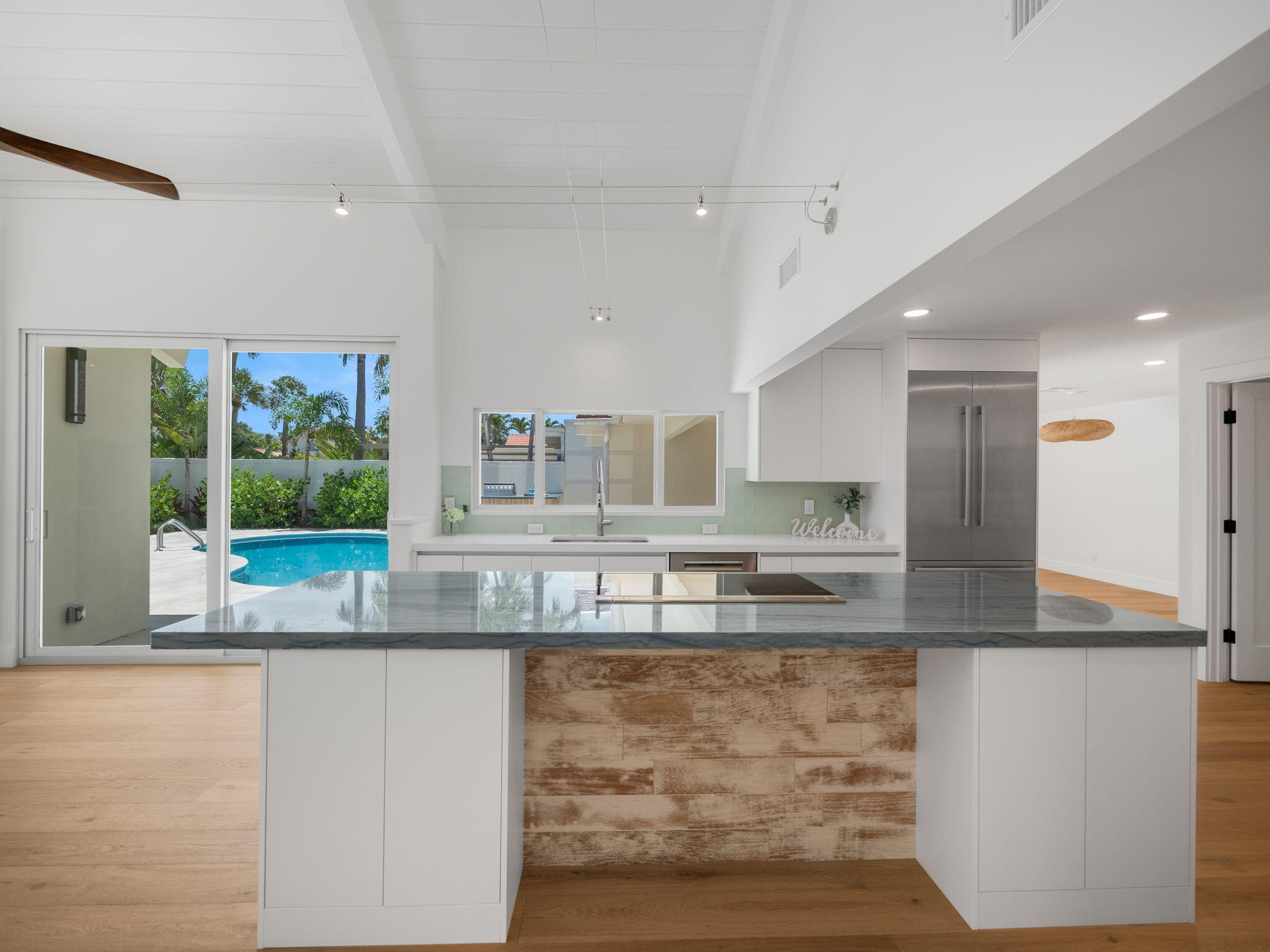 105 W Bonefish Circle