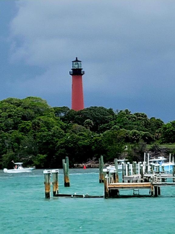 105 W Bonefish Circle