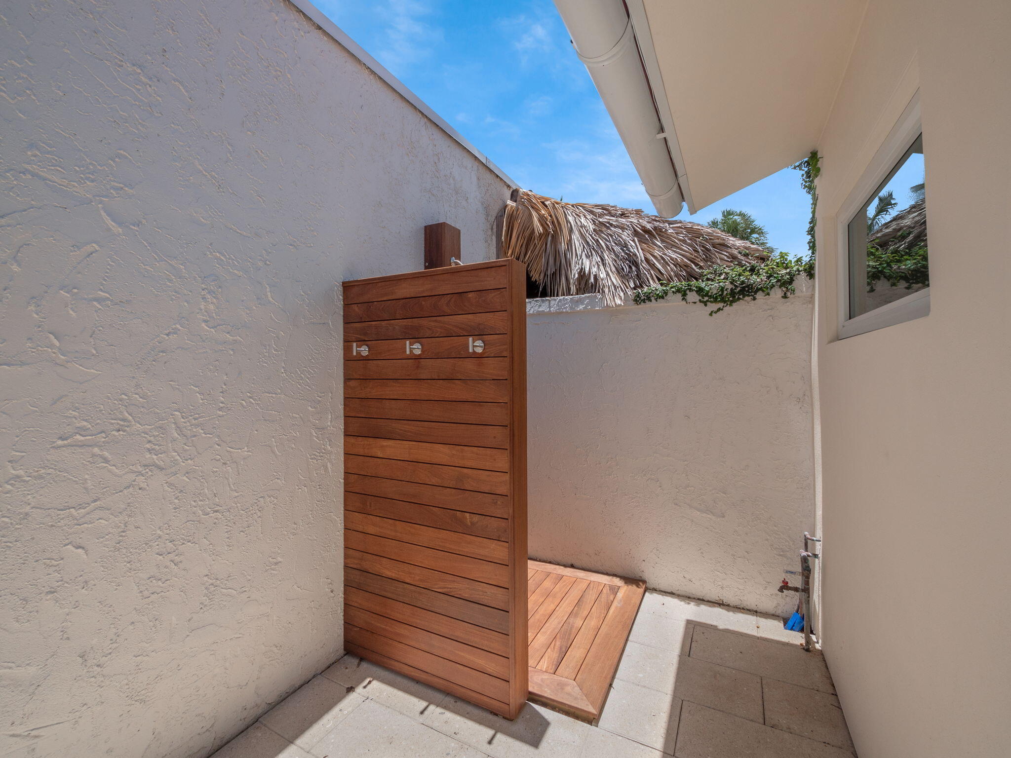 105 W Bonefish Circle