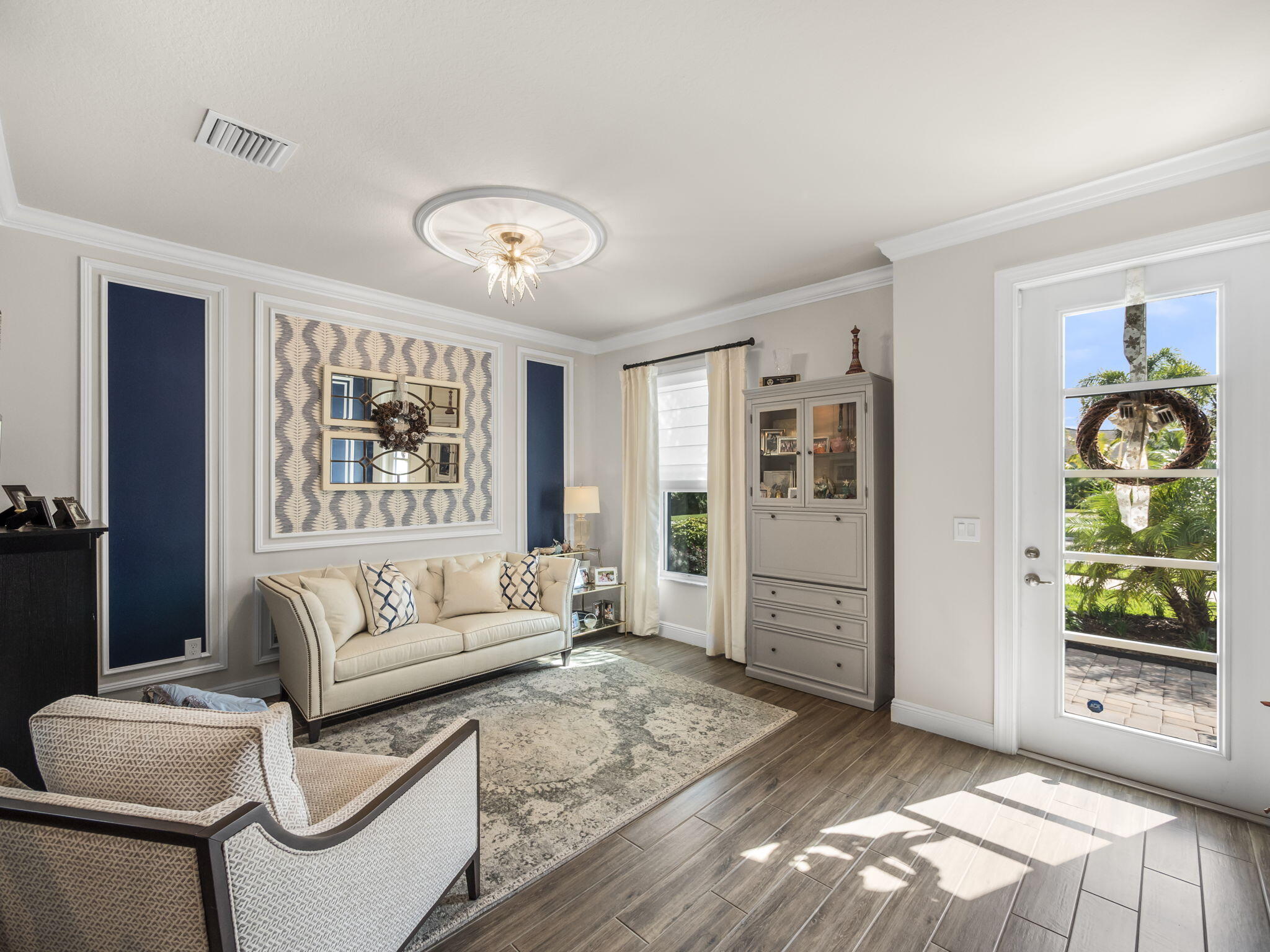 708 SW Riverwatch Place