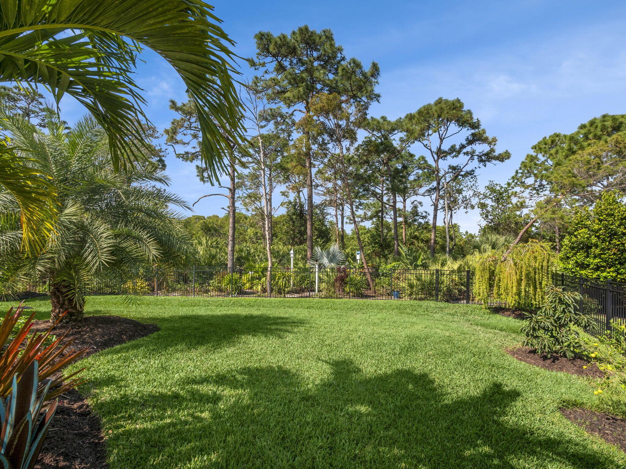 708 SW Riverwatch Place