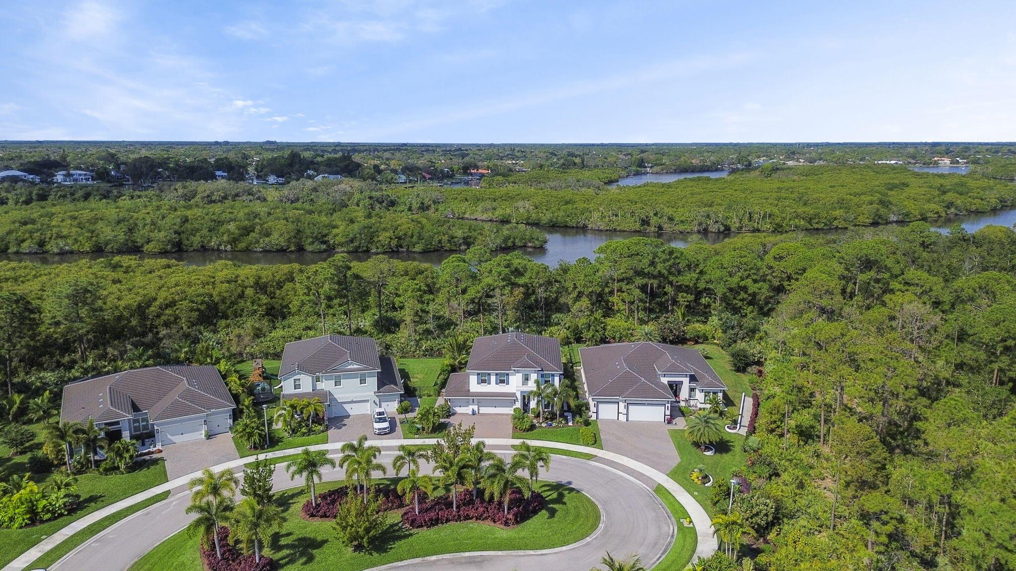 708 SW Riverwatch Place