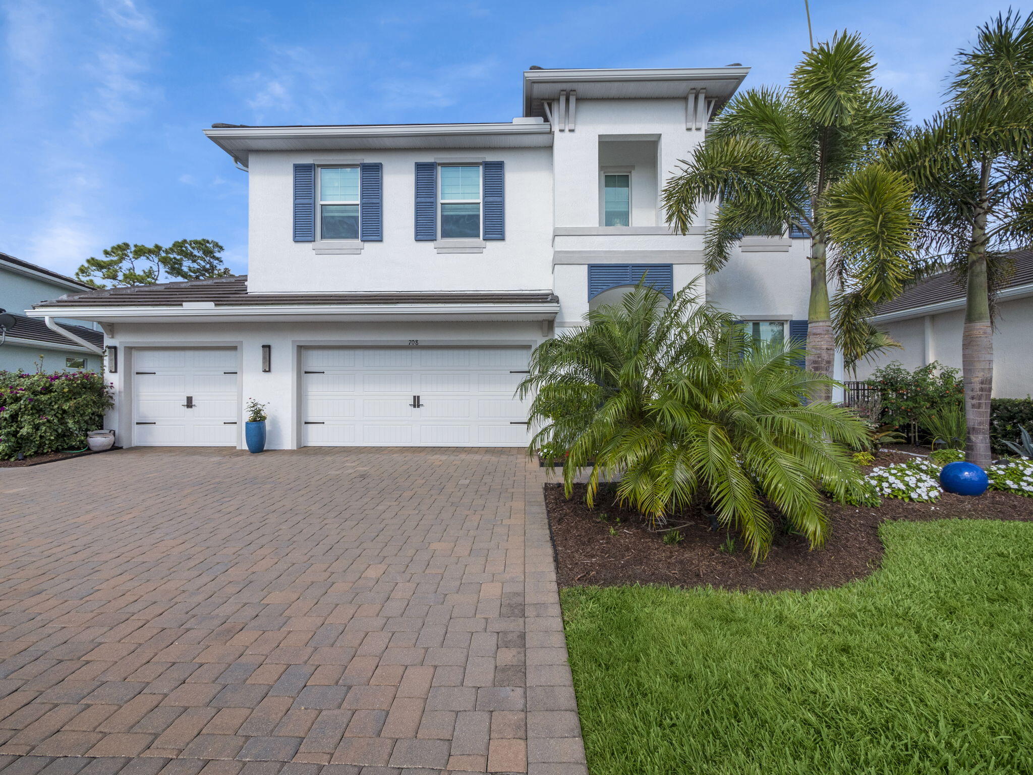 708 SW Riverwatch Place