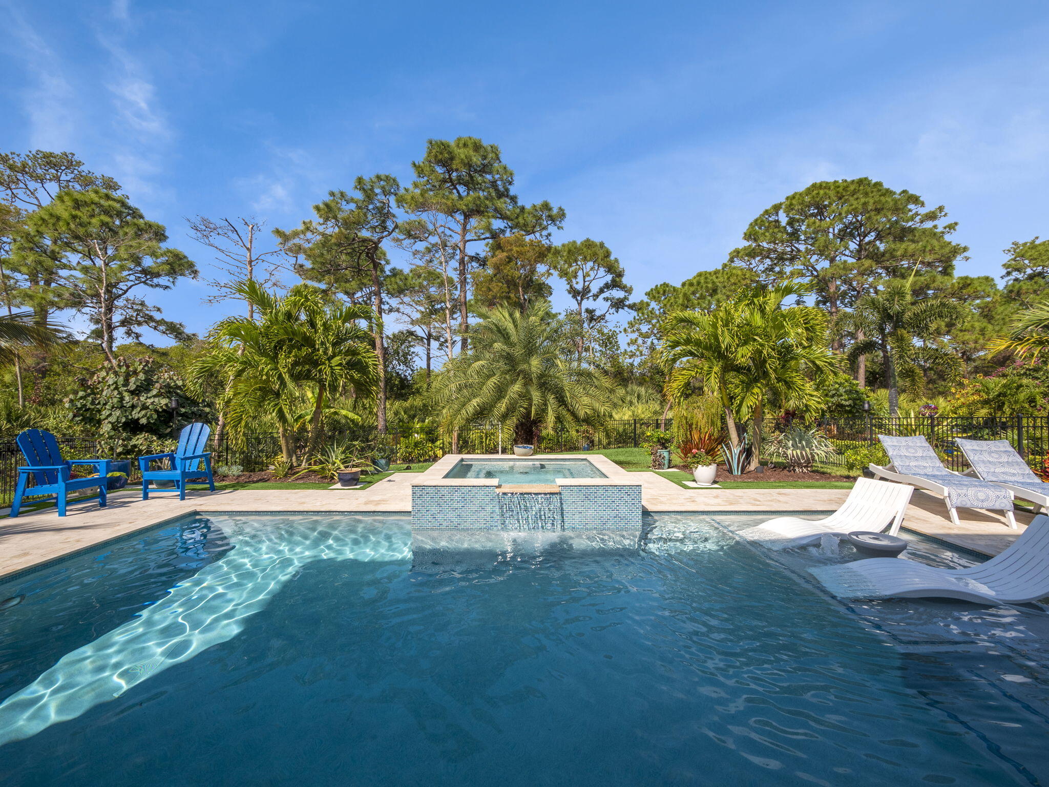 708 SW Riverwatch Place