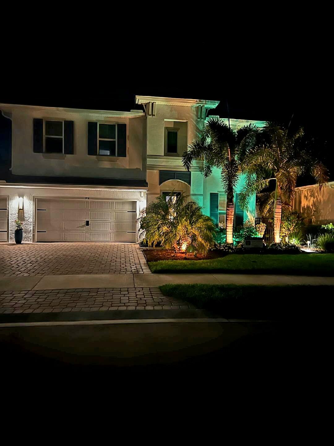 708 SW Riverwatch Place