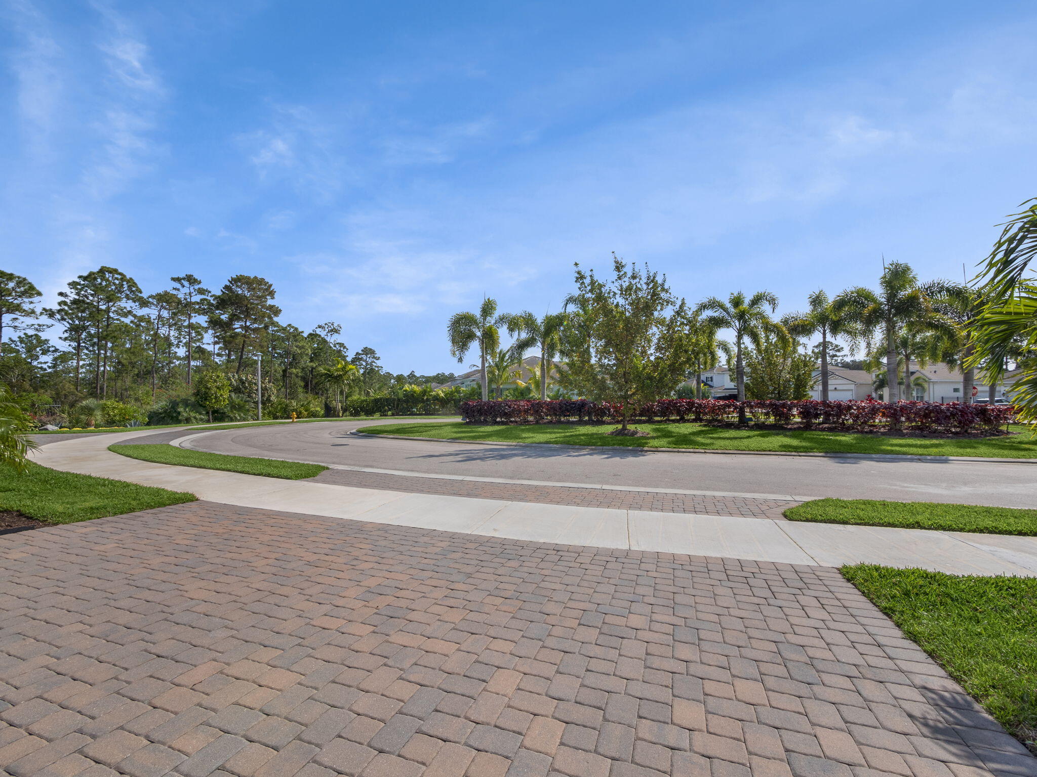 708 SW Riverwatch Place