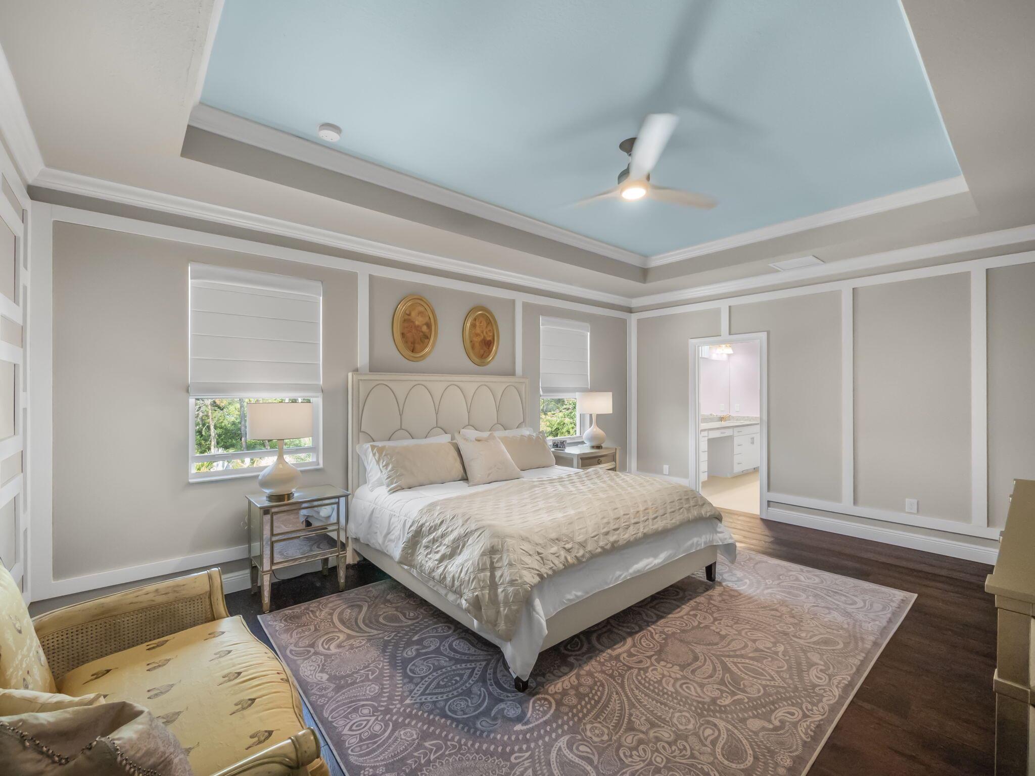 708 SW Riverwatch Place