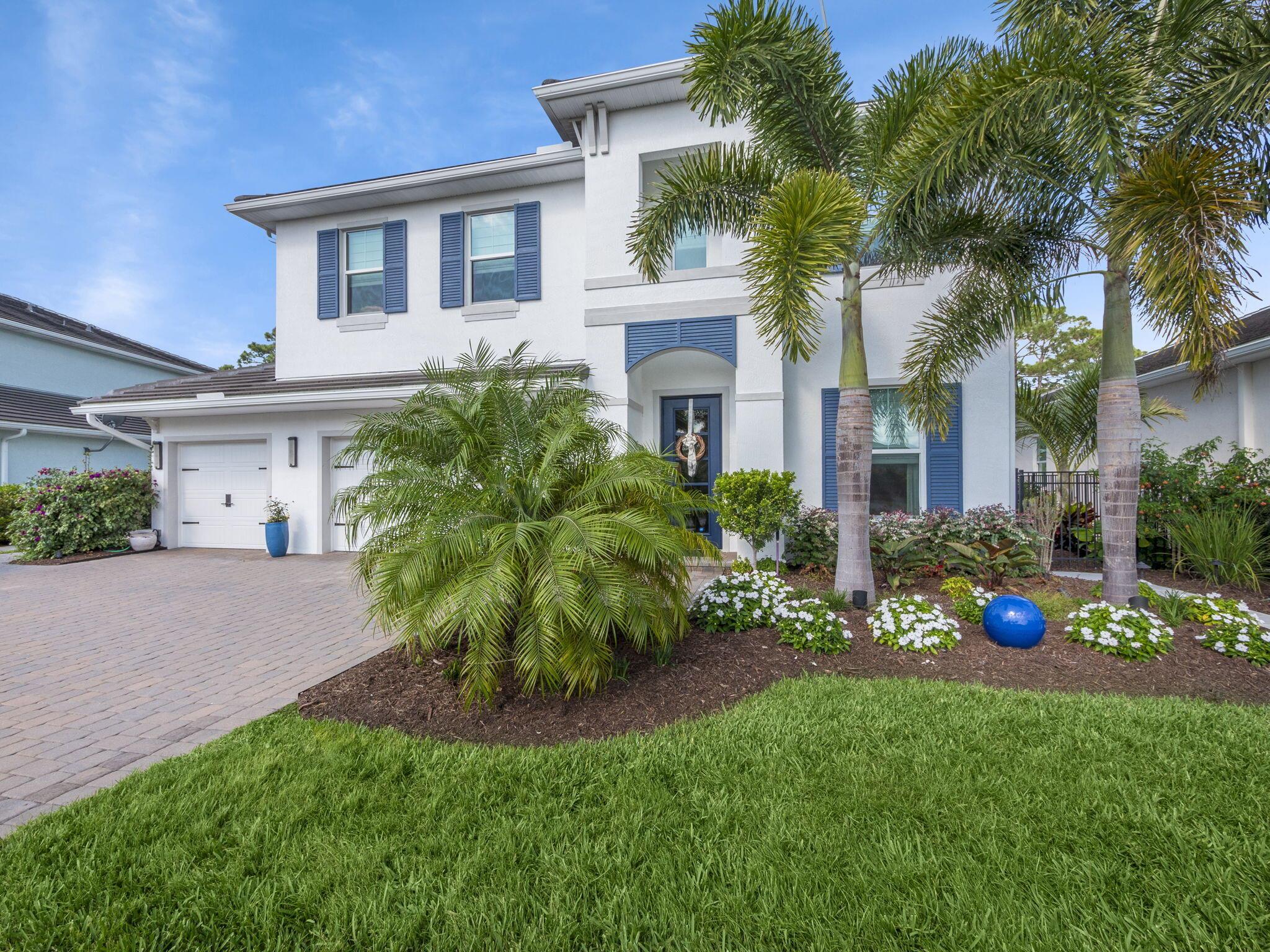 708 SW Riverwatch Place