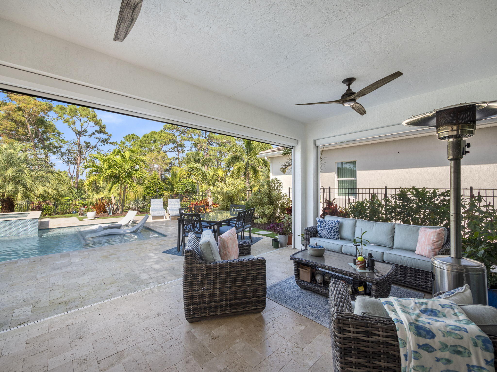 708 SW Riverwatch Place