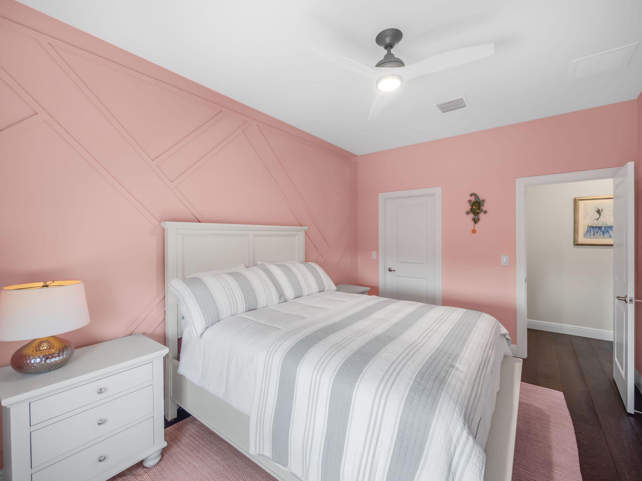 708 SW Riverwatch Place