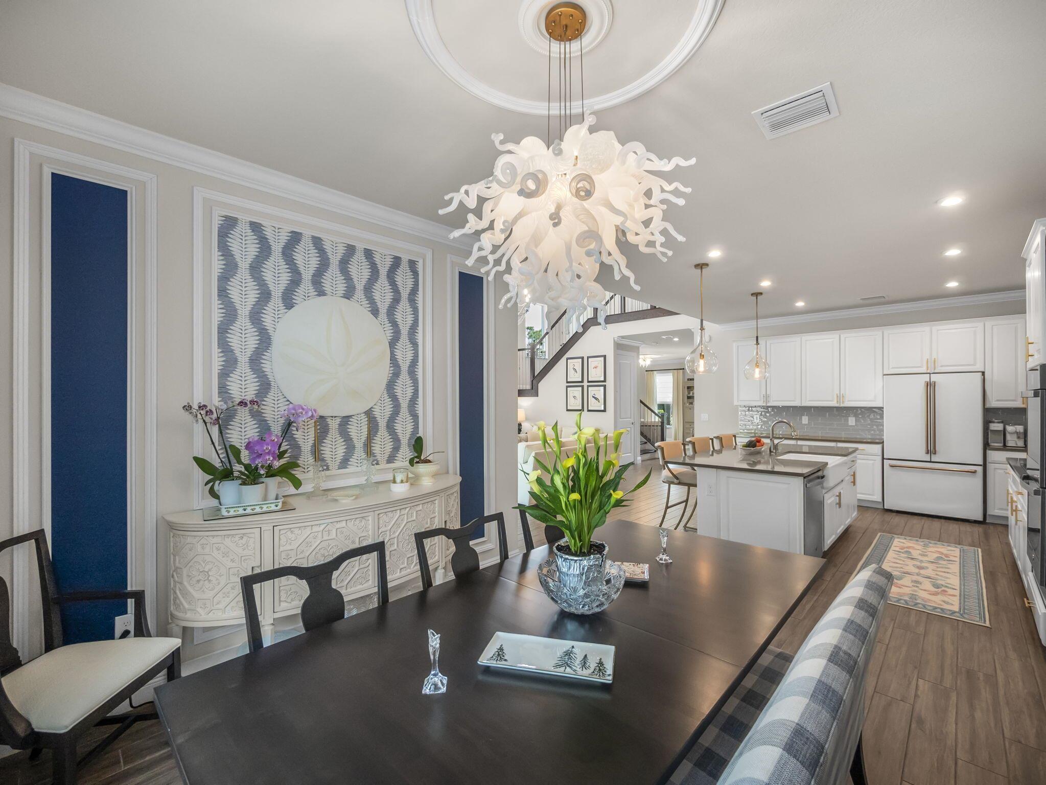 708 SW Riverwatch Place