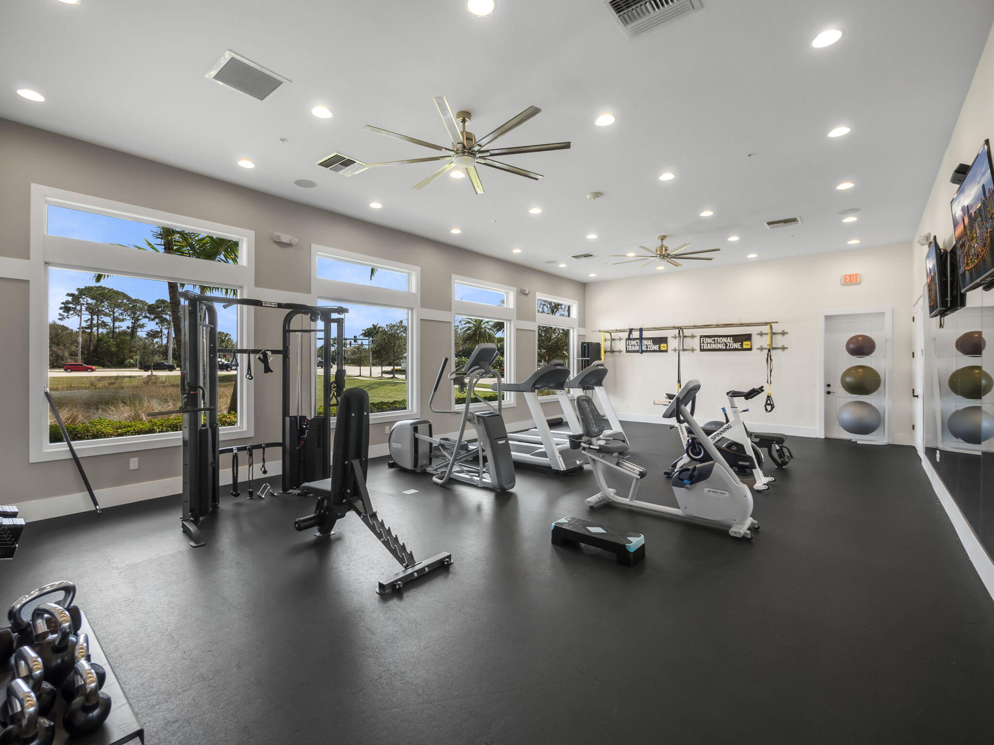 708 SW Riverwatch Place