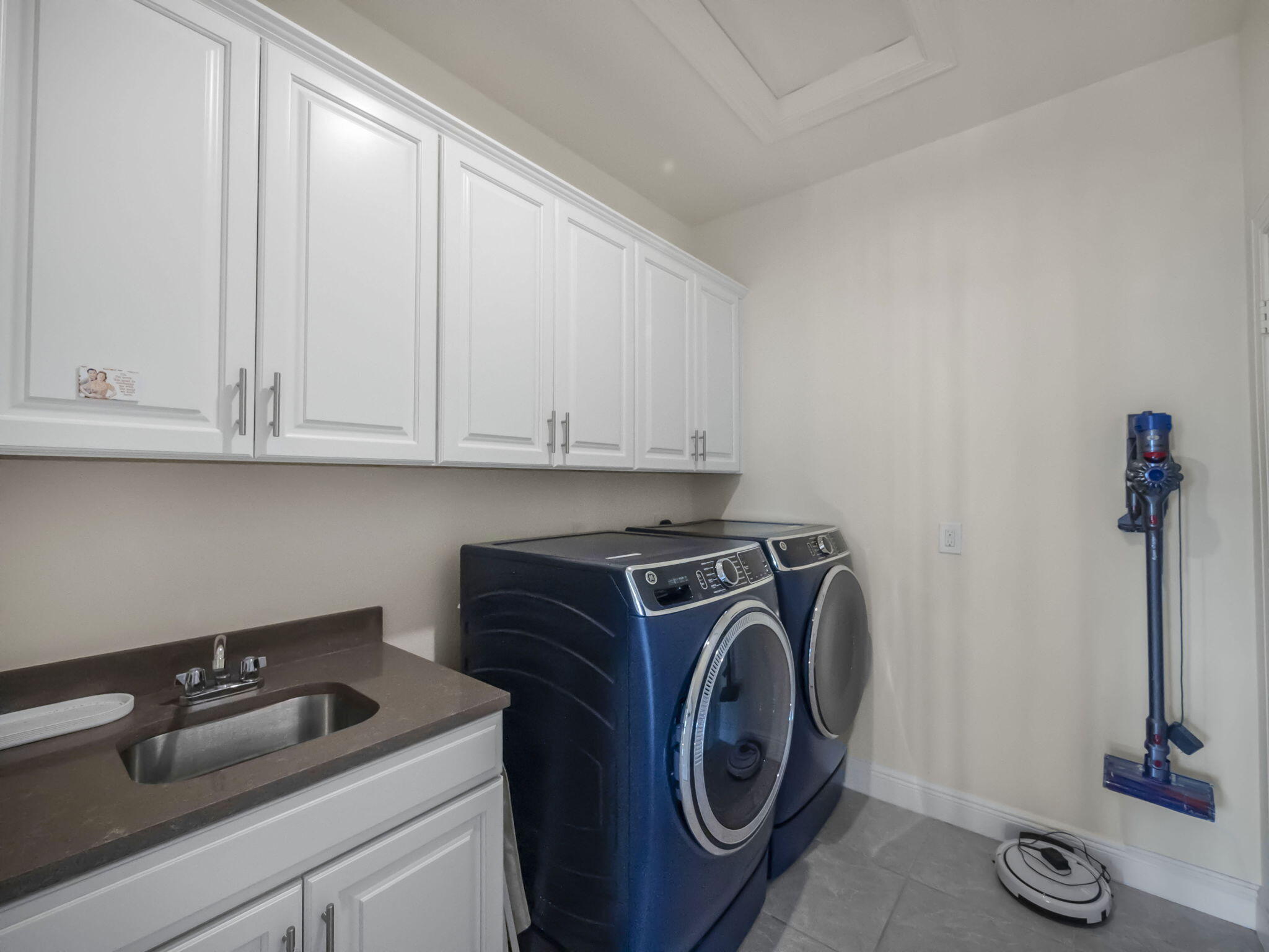 708 SW Riverwatch Place