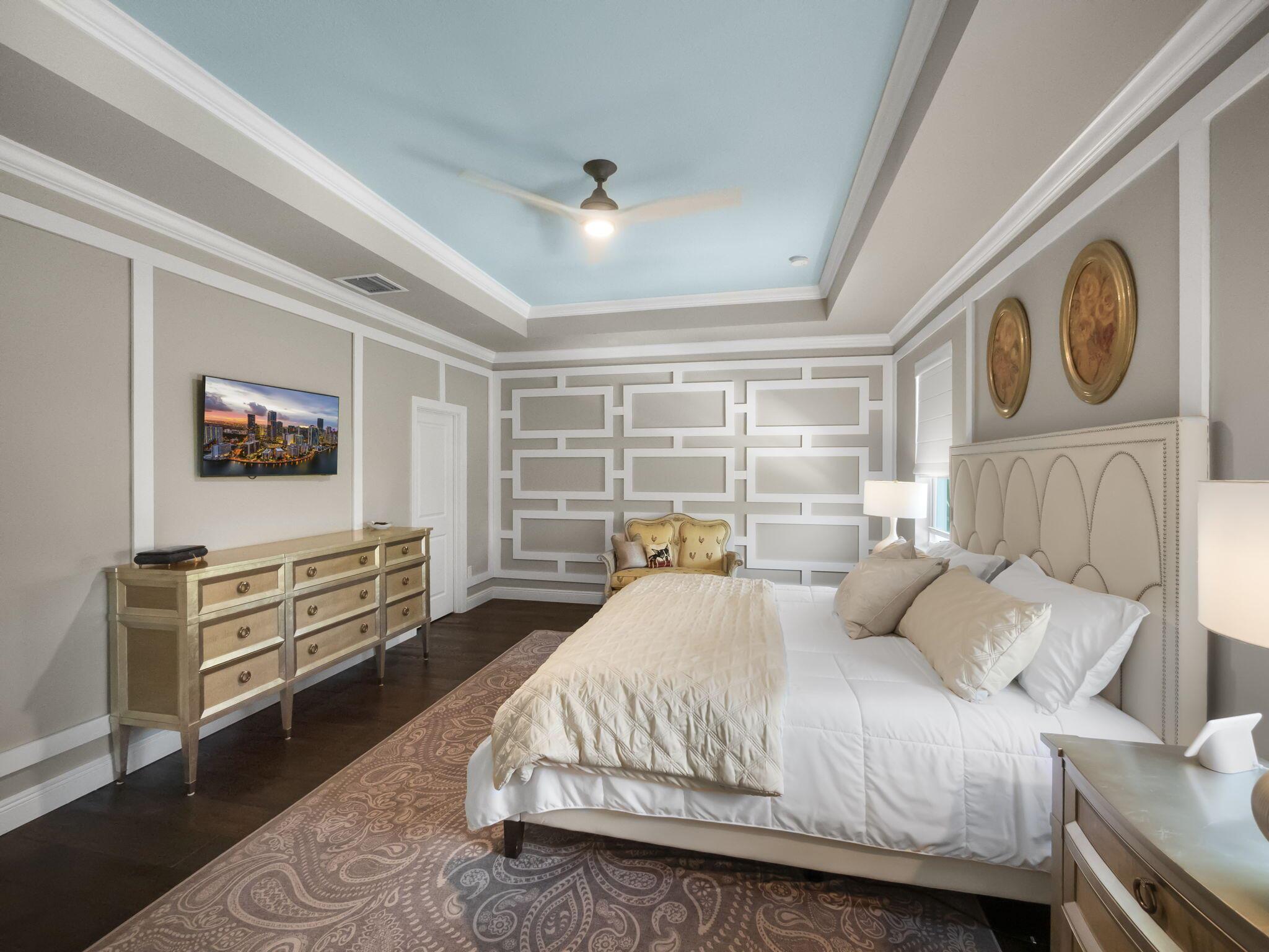 708 SW Riverwatch Place