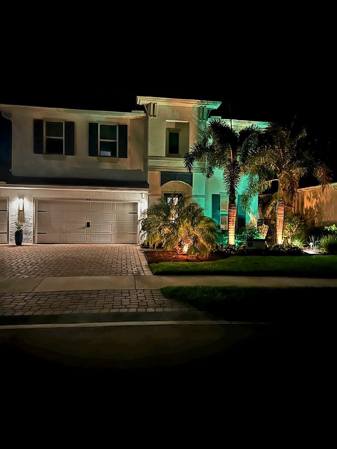 708 SW Riverwatch Place