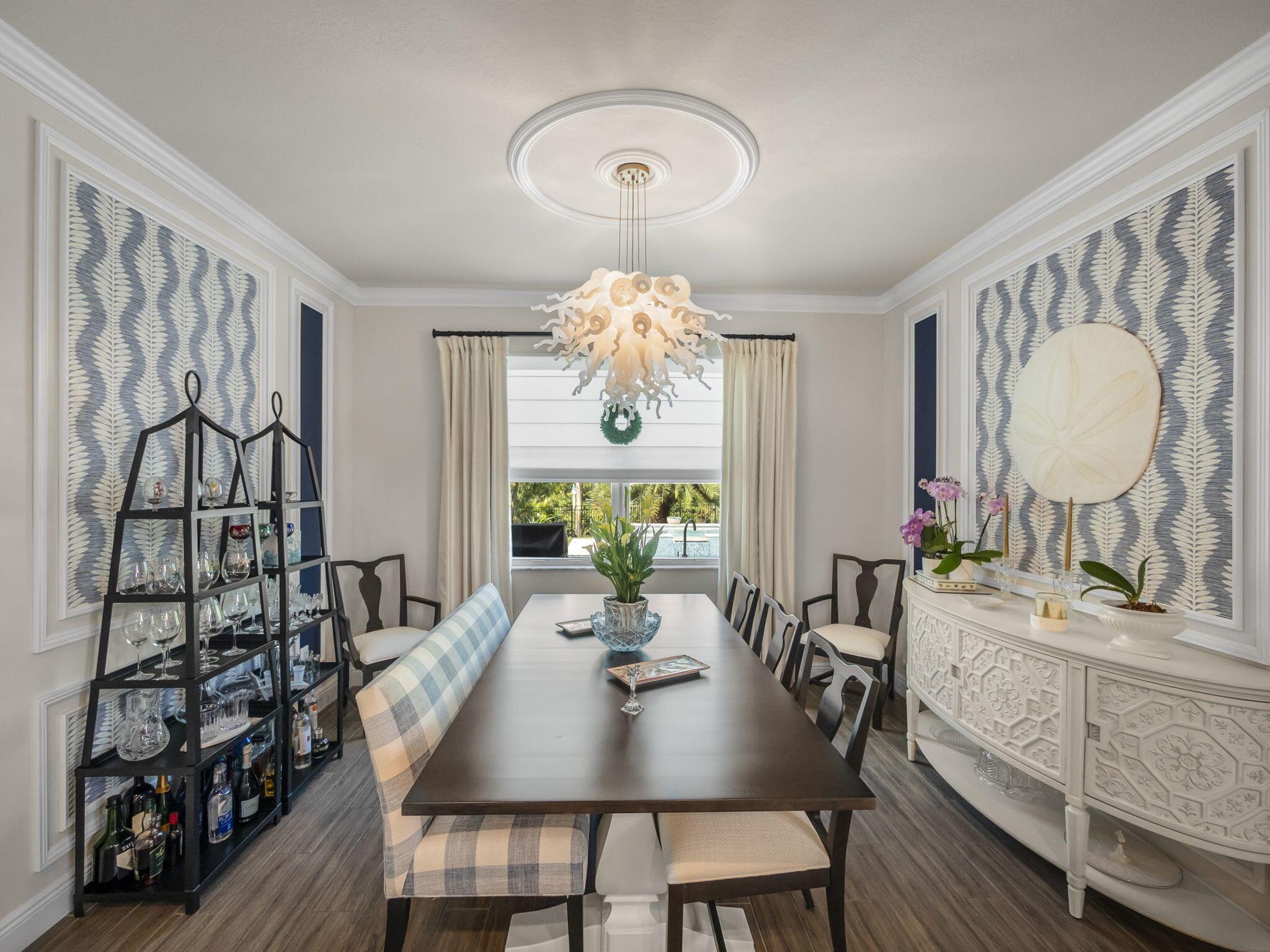 708 SW Riverwatch Place