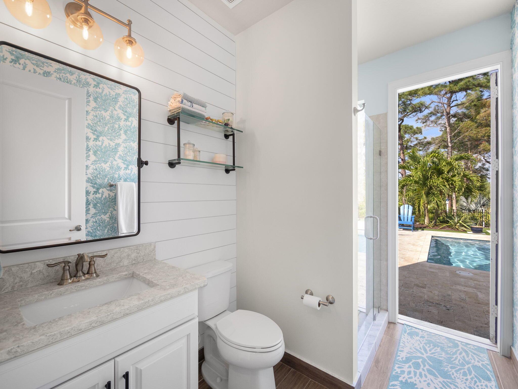 708 SW Riverwatch Place