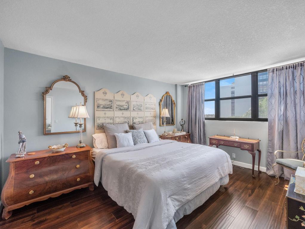 336 Golfview Road 406, North Palm Beach Unit: 406