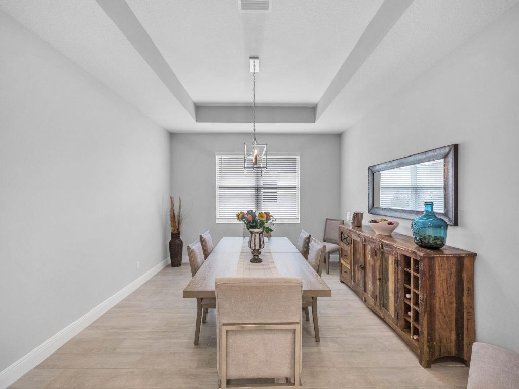 12495 SW Sunrise Lake Terrace