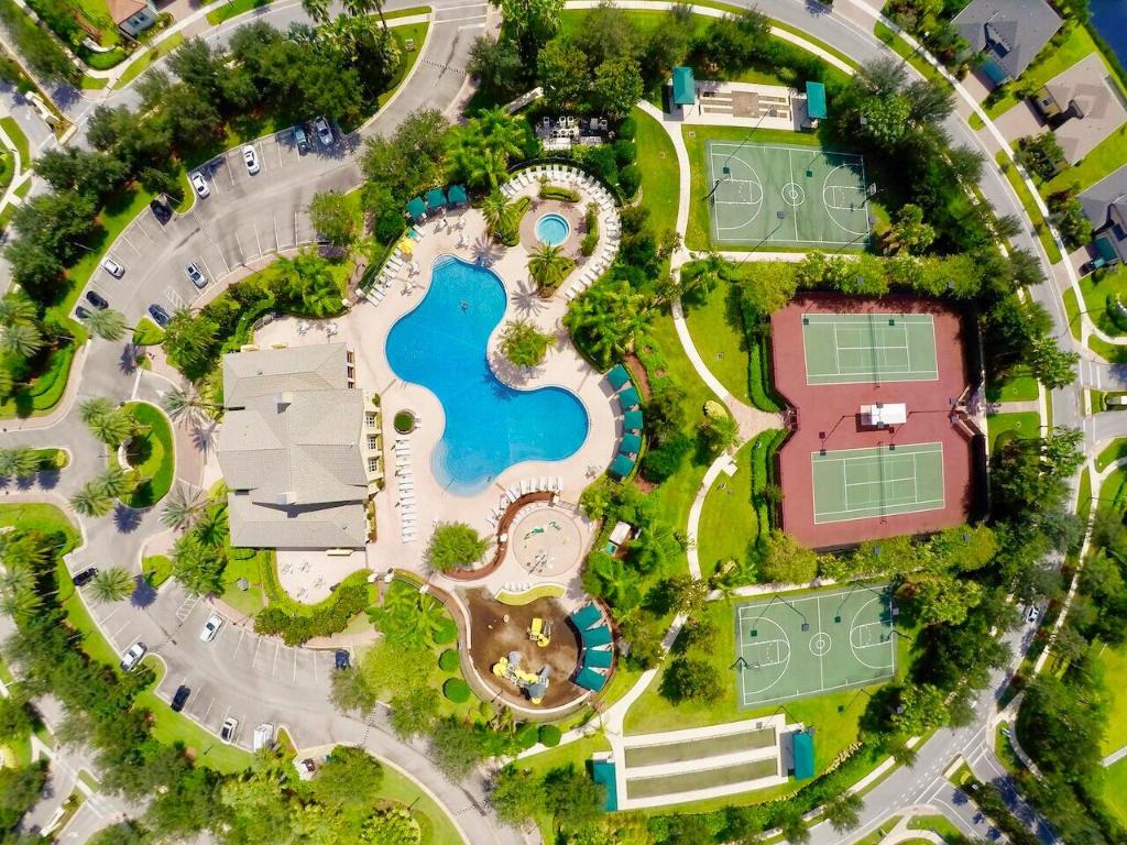 12495 SW Sunrise Lake Terrace