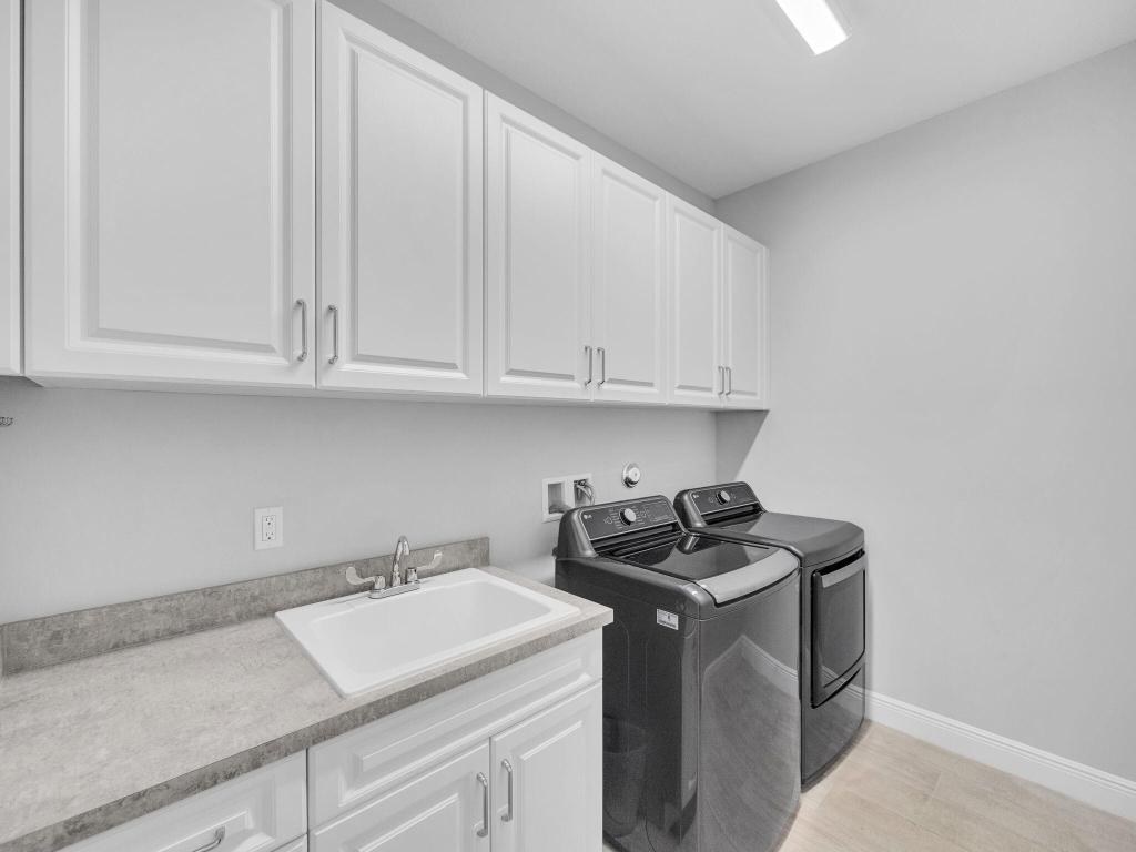 12495 SW Sunrise Lake Terrace