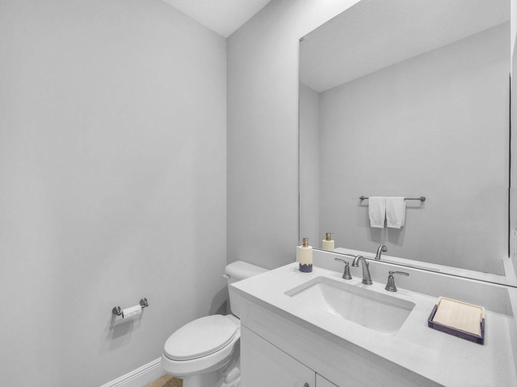 12495 SW Sunrise Lake Terrace