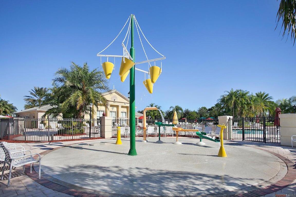 12495 SW Sunrise Lake Terrace