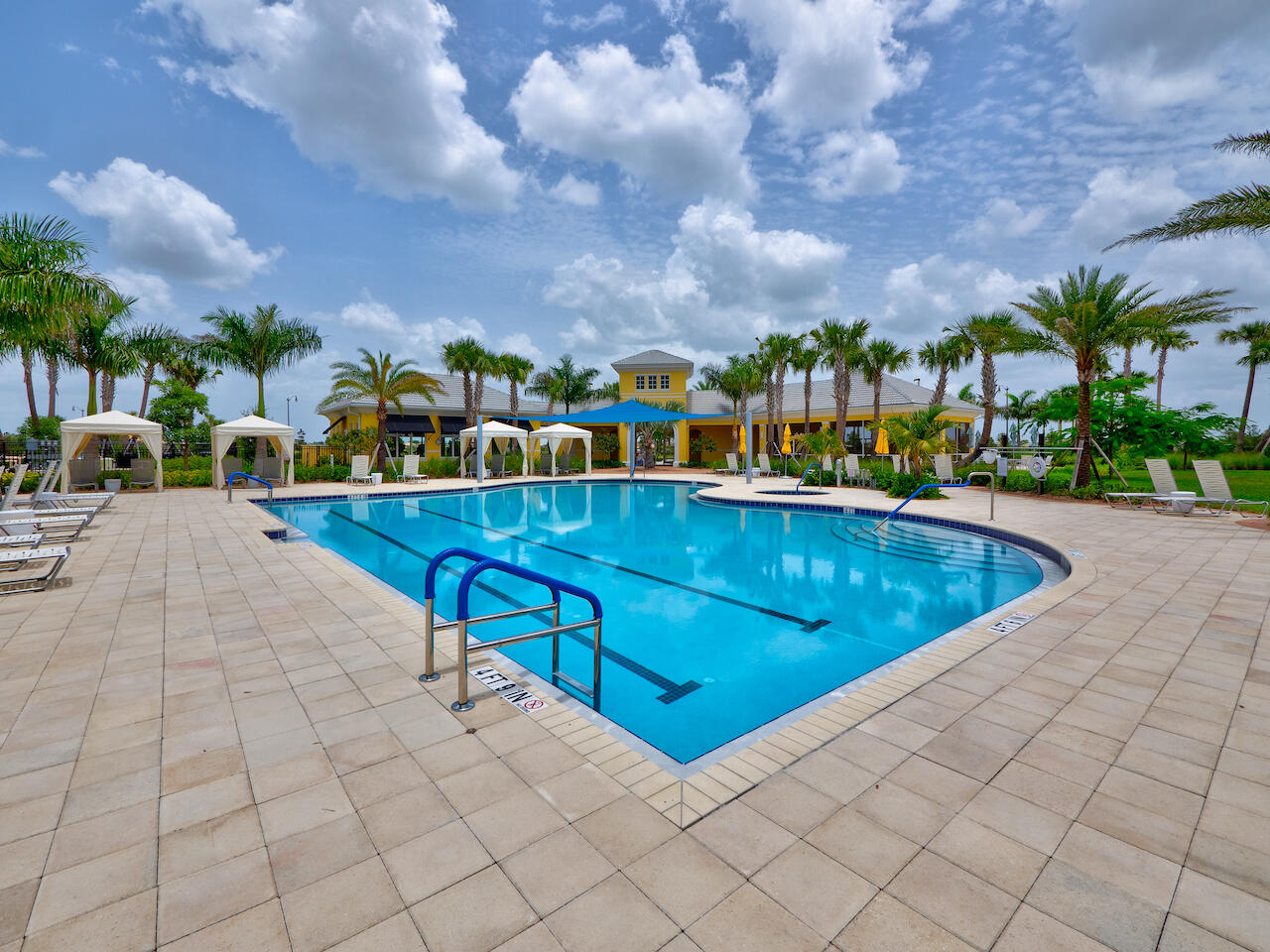 12495 SW Sunrise Lake Terrace