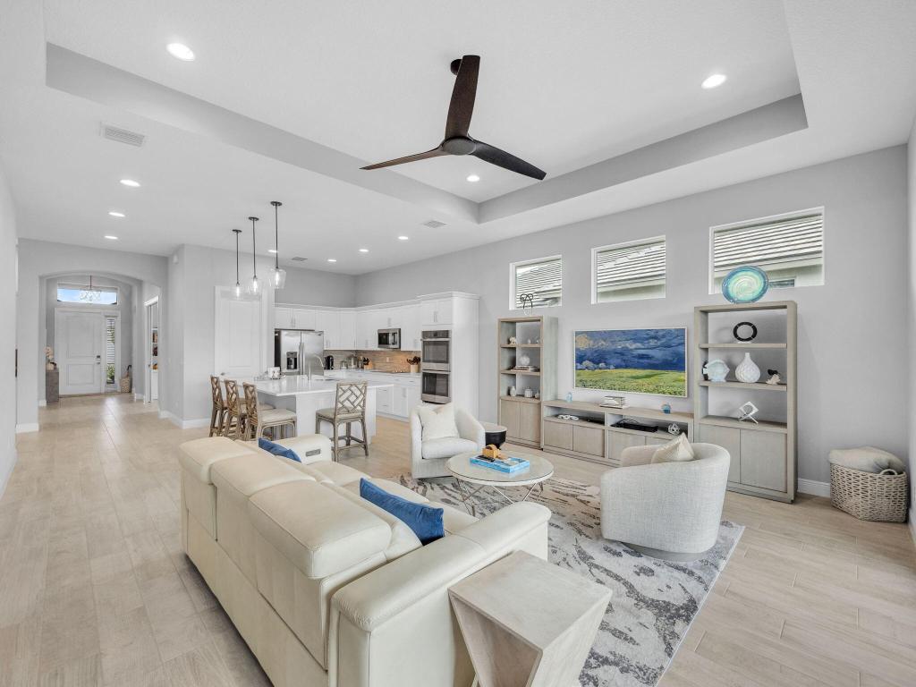 12495 SW Sunrise Lake Terrace