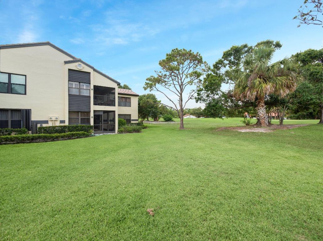 3961 SW Greenwood Way D