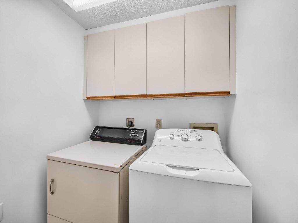 3961 SW Greenwood Way D