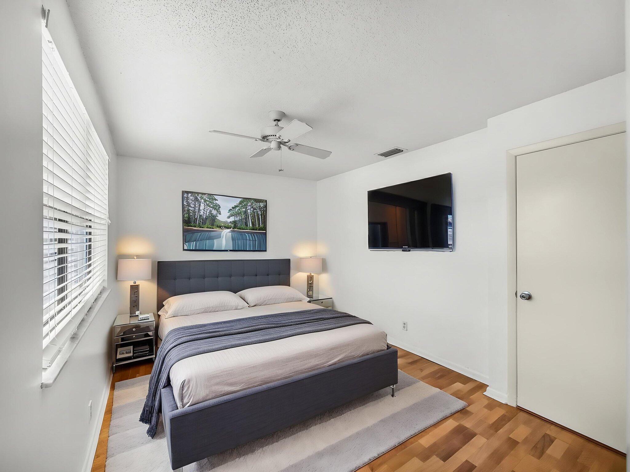 3961 SW Greenwood Way D