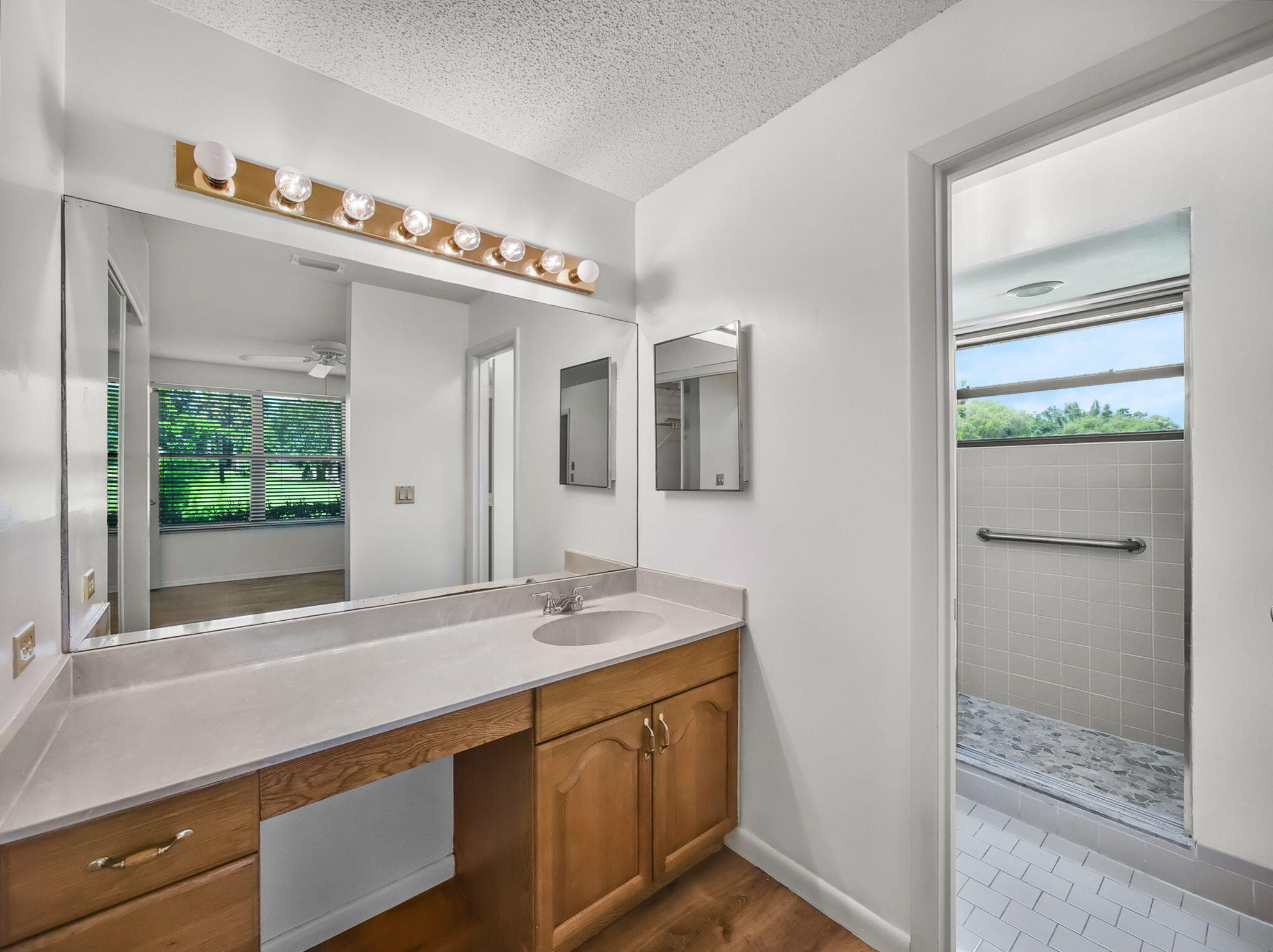 3961 SW Greenwood Way D