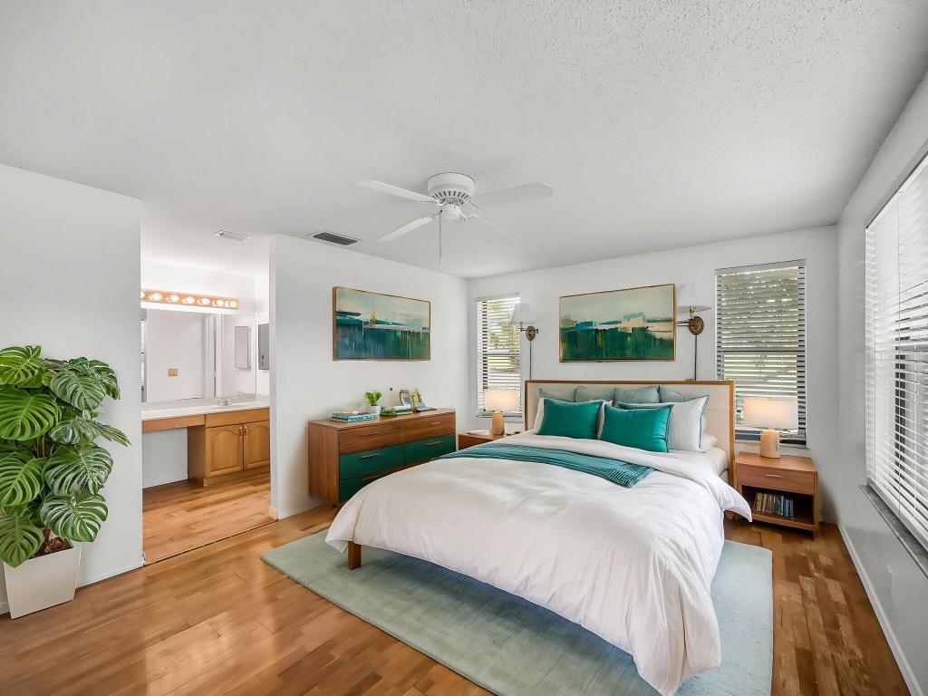 3961 SW Greenwood Way D