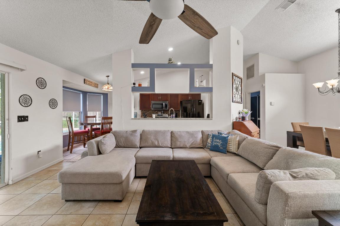 504 SW Pea Court, Port St. Lucie