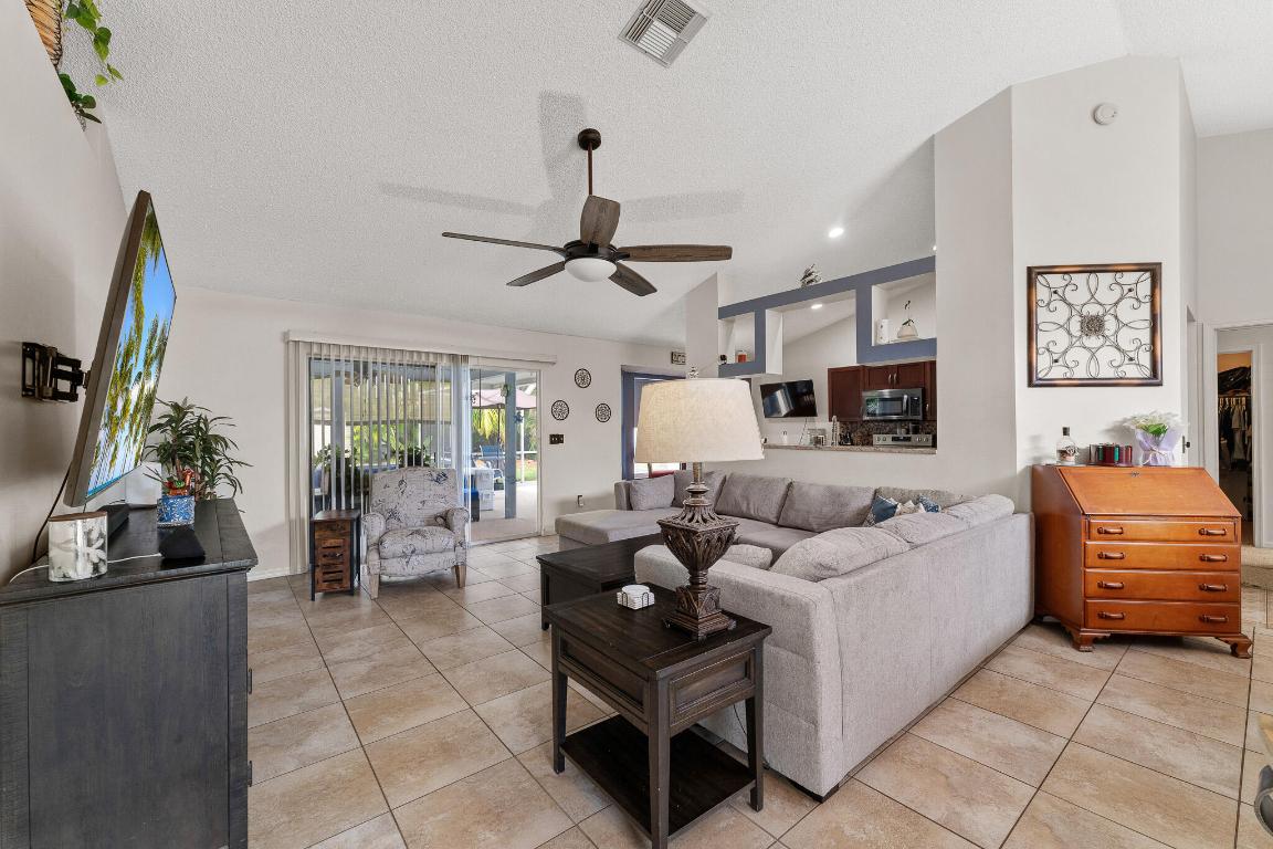 504 SW Pea Court, Port St. Lucie