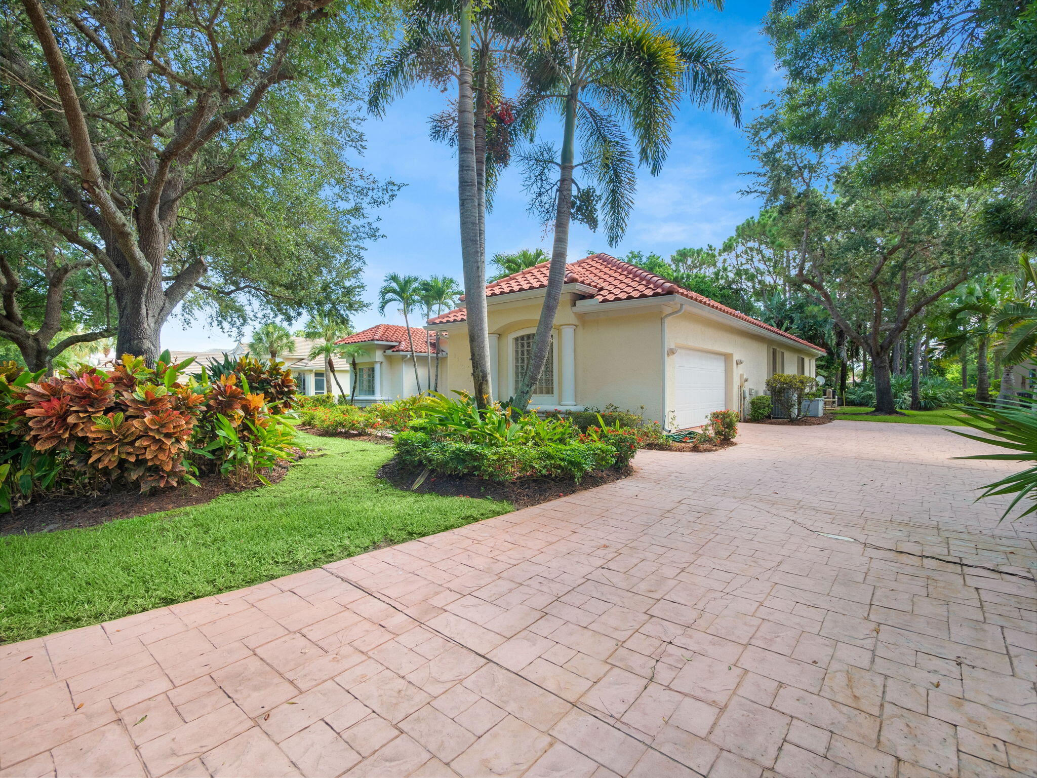 8212 Kiawah Trace